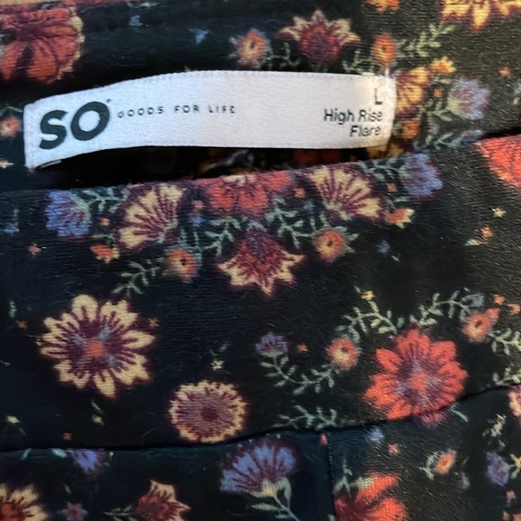 SO women’s large 12 14 leggings pants flare Black Floral print pull on high rise - Picture 5 of 7